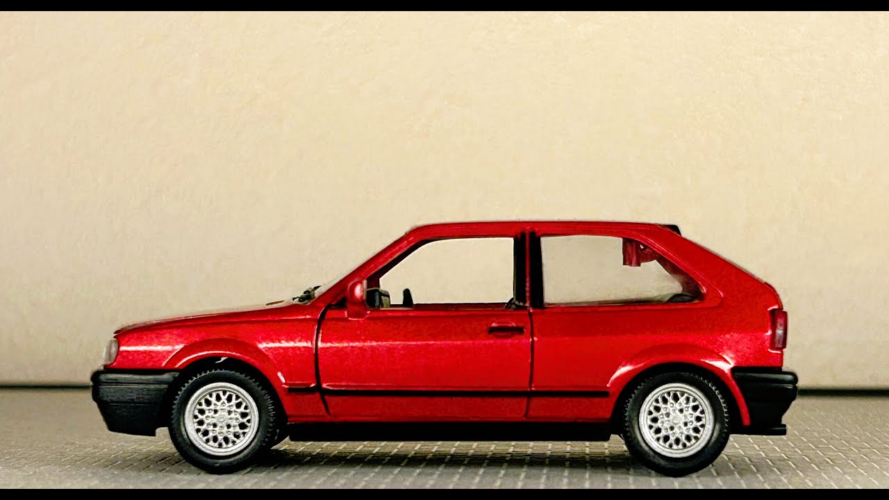 Volkswagen Polo (Mk2) Coupe 【Diecast Model 1/43】 Schabak