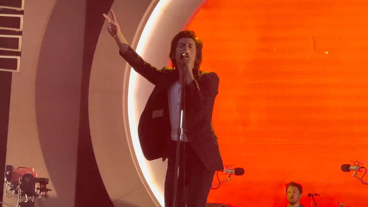 Arctic Monkeys - Pretty Visitors (Southampton, The Ageas Bowl)