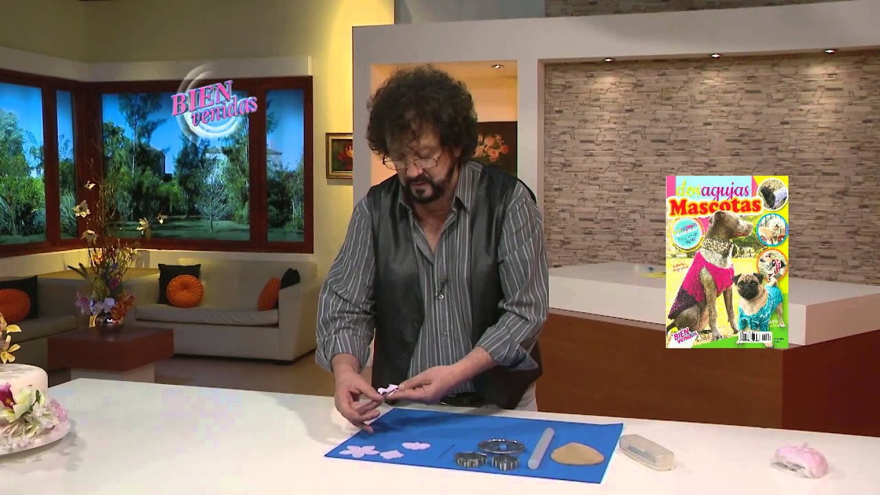 Jorge Rubicce - Bienvenidas en HD - Enseña a ruletear pétalos de flores de porcelana.