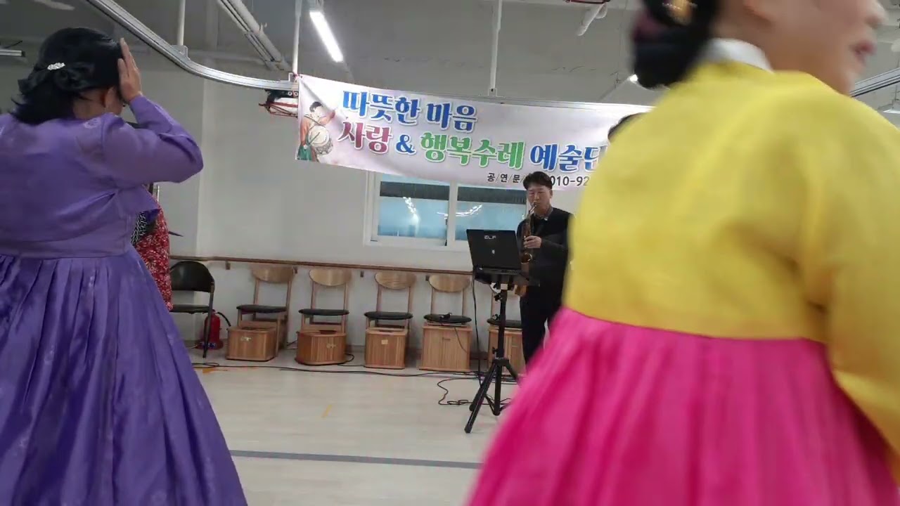 우리 총감독님 색소폰연주 최고입니다 👍 💕              동백아가씨  멋진 연주 였습니다 