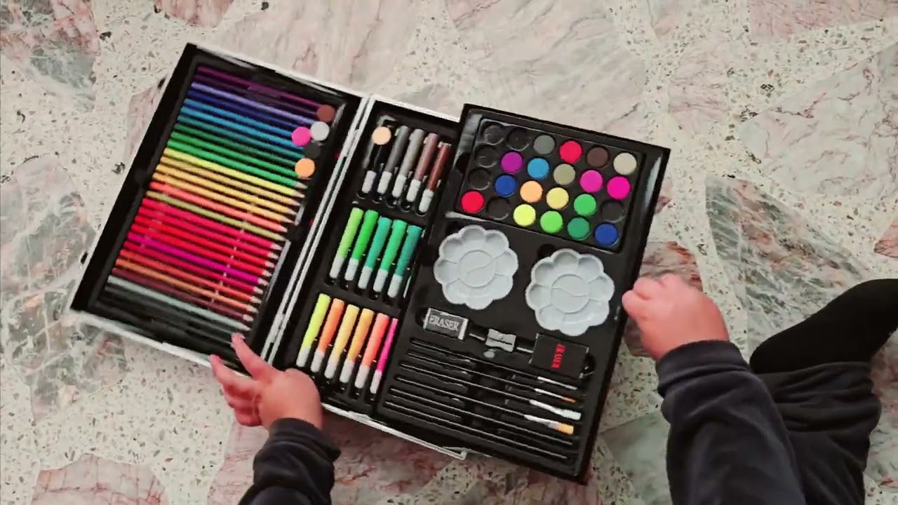 Malet&iacute;n kit de dibujo (colores, plumones, acuarelas, crayones y pinturas para &oacute;leo).