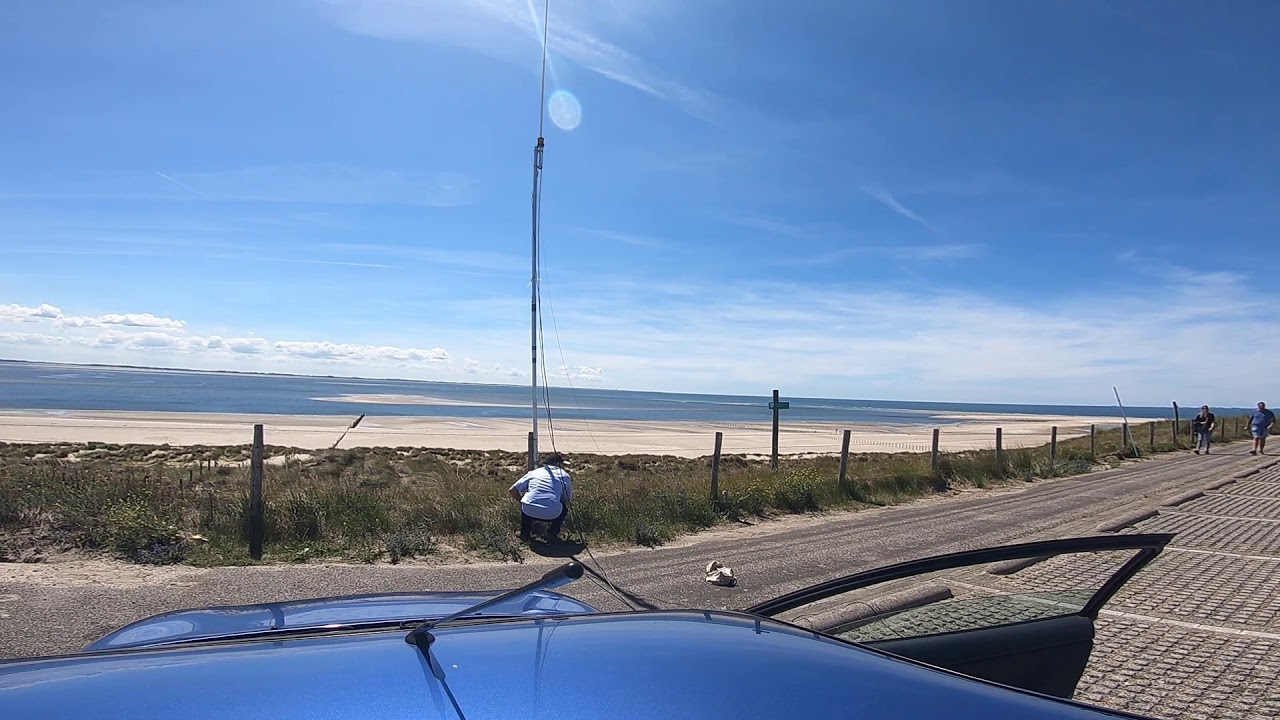 HI,putting up the 1/2 wave Gain Master and the Sigma lw-20 HF 80 -6 meter wire Antenna.