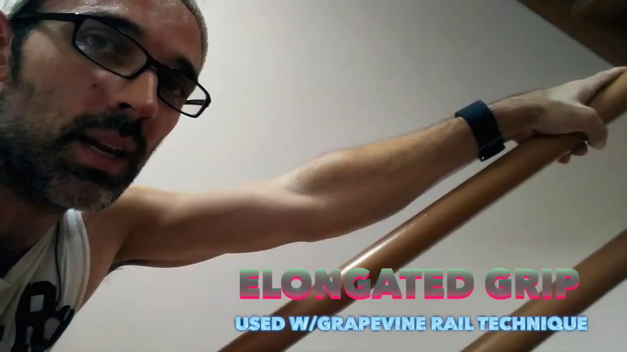 How to hold the rails while climbing