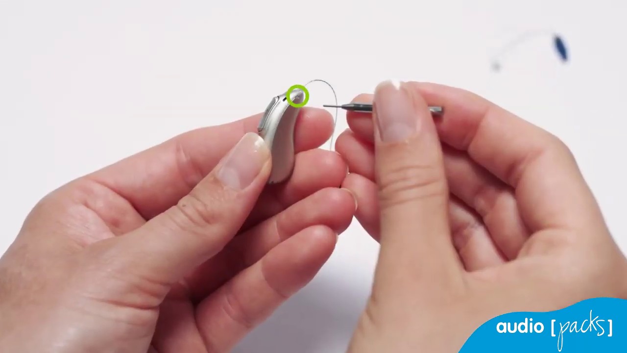 ¿Cómo cambiar el auricular de los audífonos Phonak?