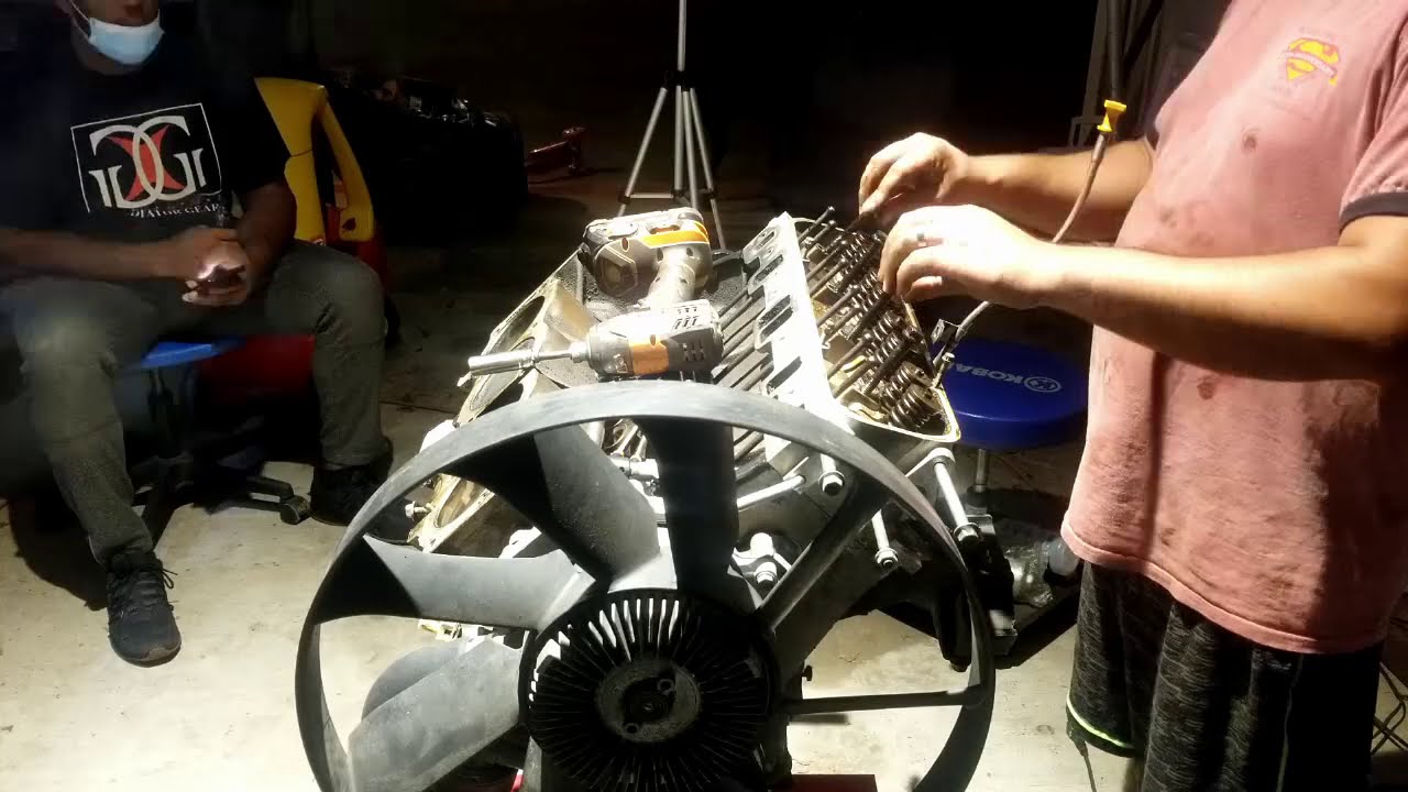 Rover V8 top end and oil pan teardown