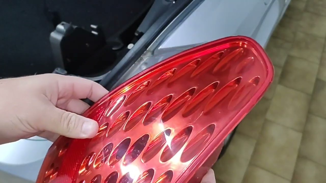 Revisão nas Lanternas traseira Peugeot 307cc