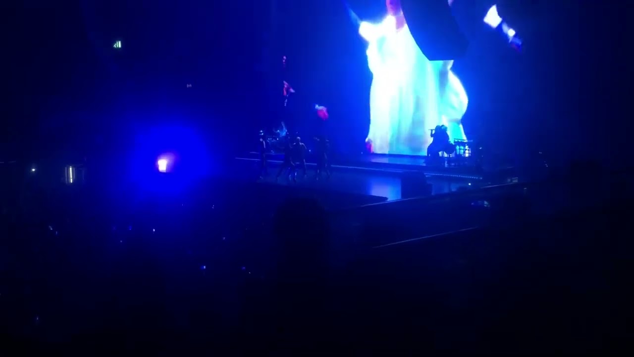 Years & Years  Starstruck   RW Arena   21 05 22