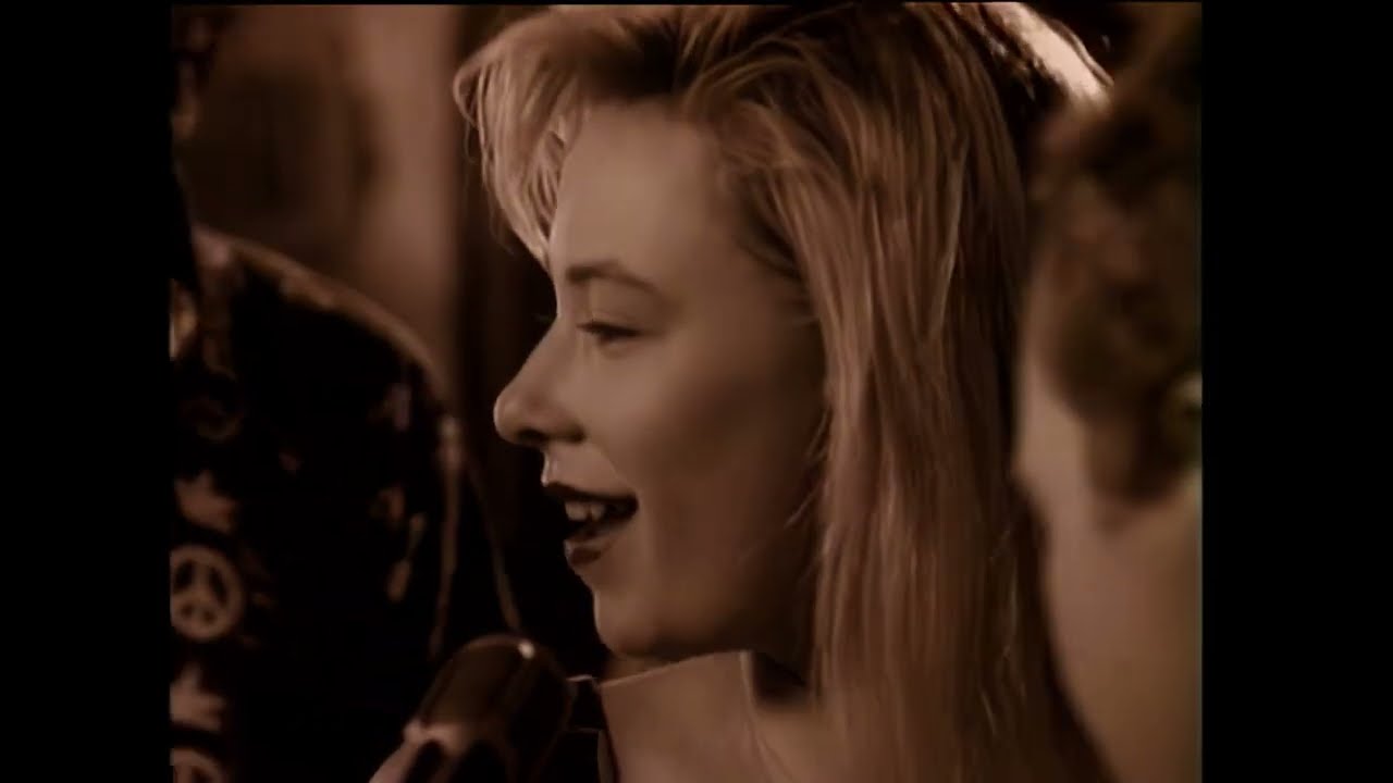 The Go-Betweens - Streets of your Town HD