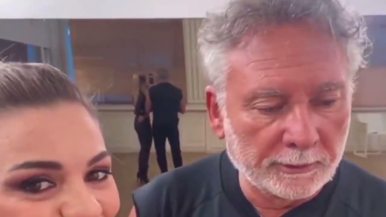 Francesco Paolantoni scherza con Valentina Fiorini poco prima della finale di Ballando con le Stelle
