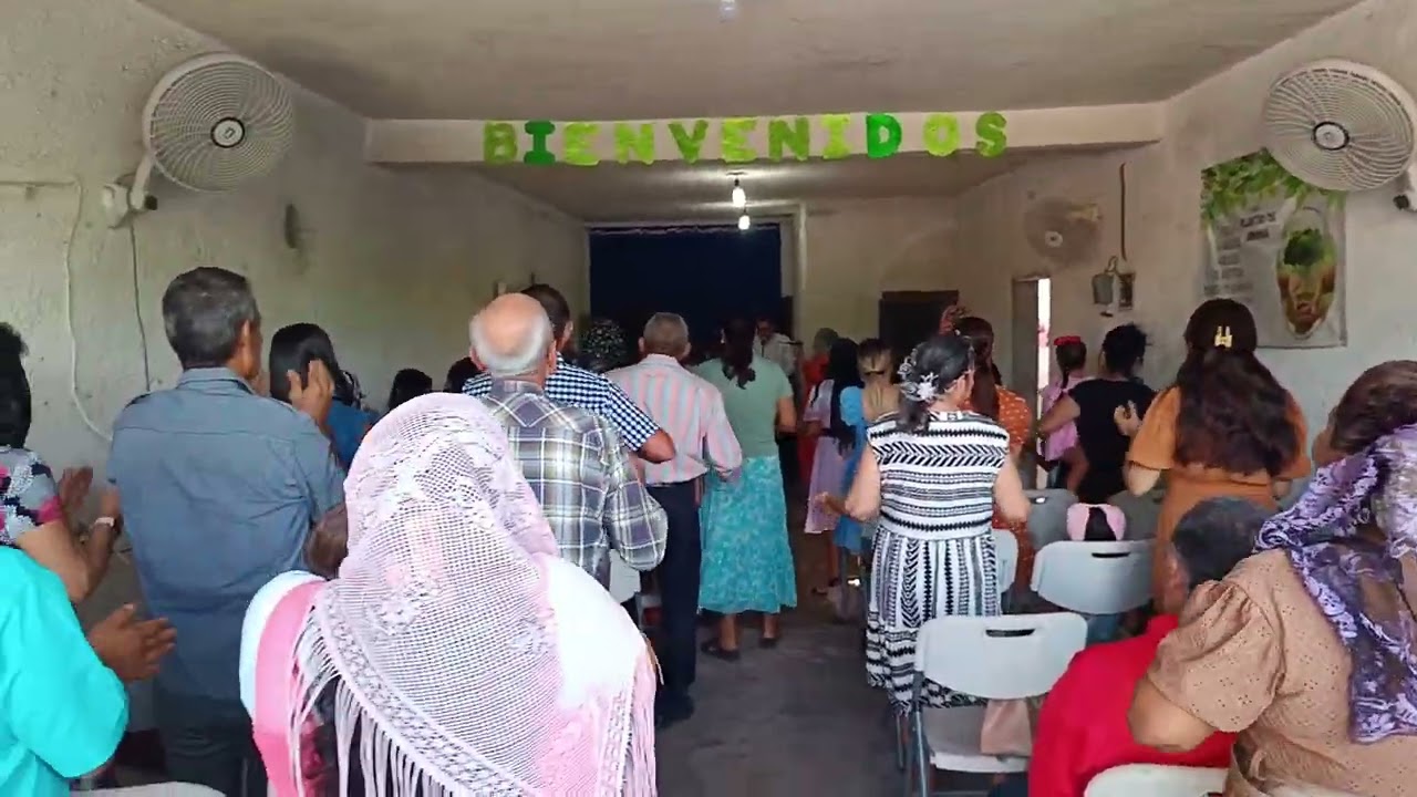 Cuando el pueblo se reúne para adorar y exaltar a nuestro Dios su espíritu Santo desciende. 