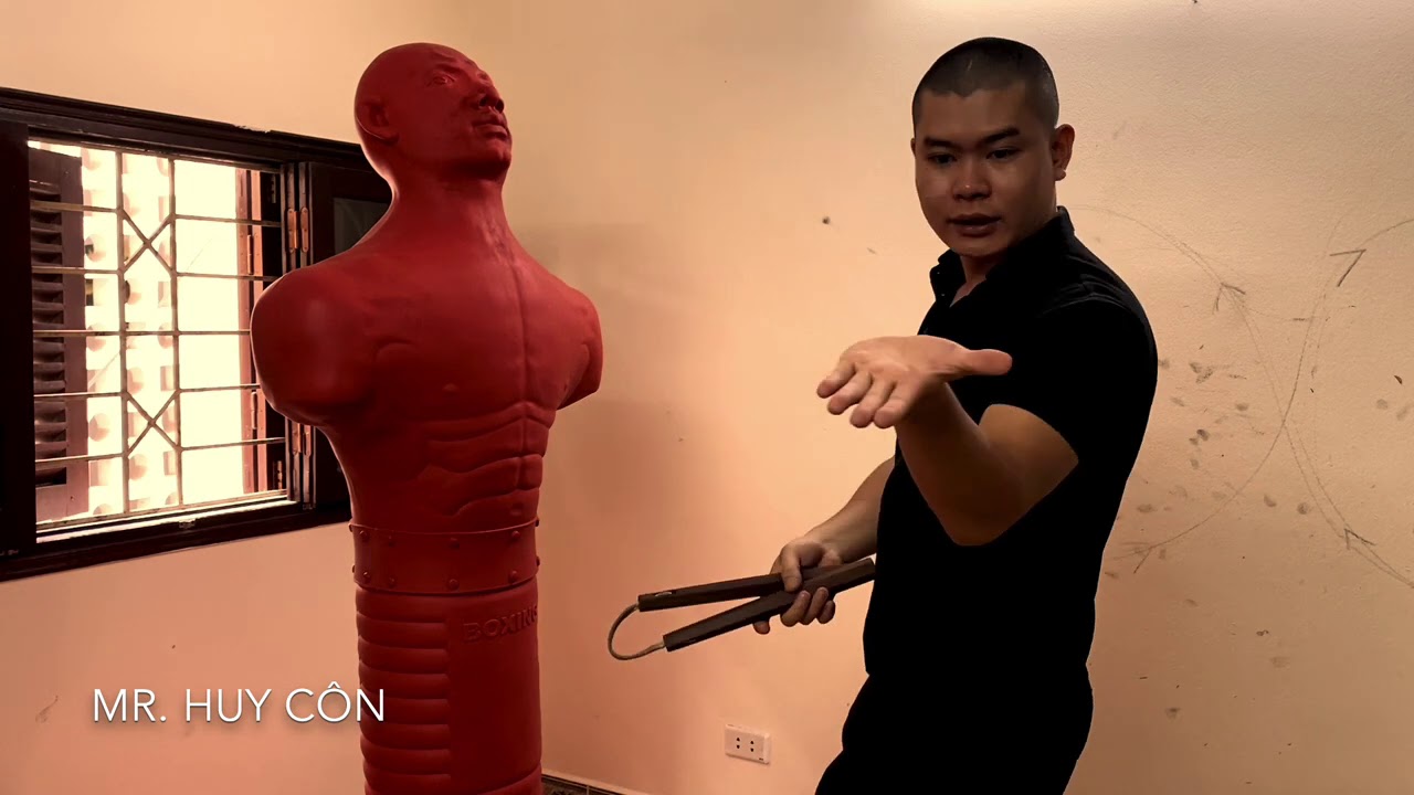 10 đòn đánh côn nhị khúc từ tư thế cầm gộp côn trên tay | 10 nunchaku attacks