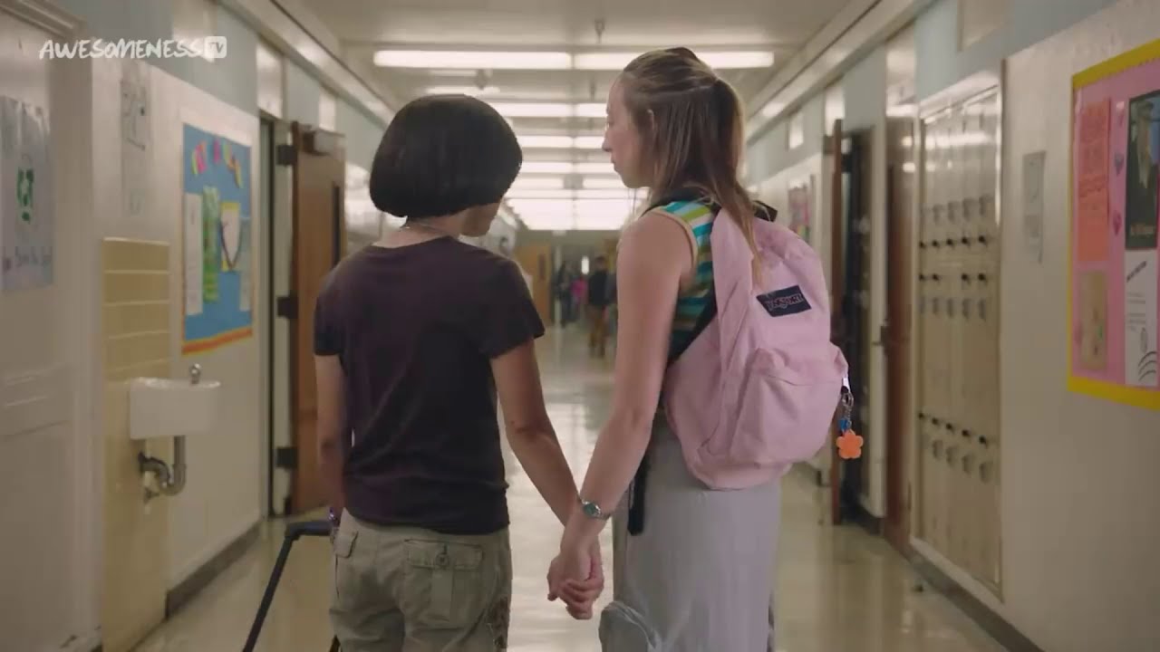 Anna and Maya (Pen15) - 