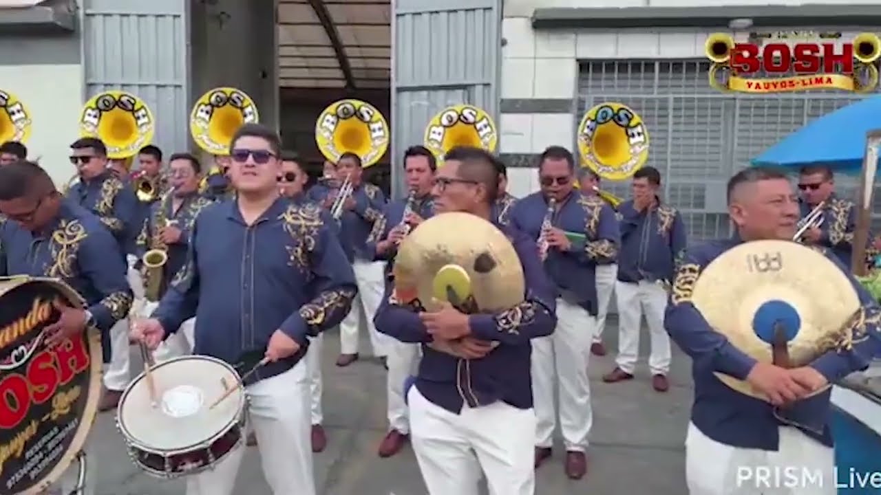 LA BOSH en el HUAYLLABAMBA - PERÚ BANDERO