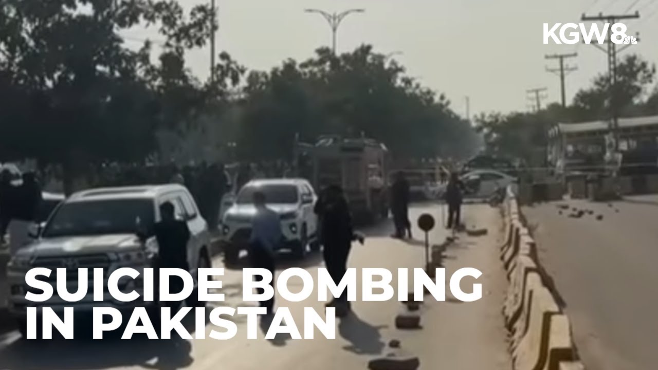 12 killed in suicide bombing outside Islambad court in Pakistan capital
