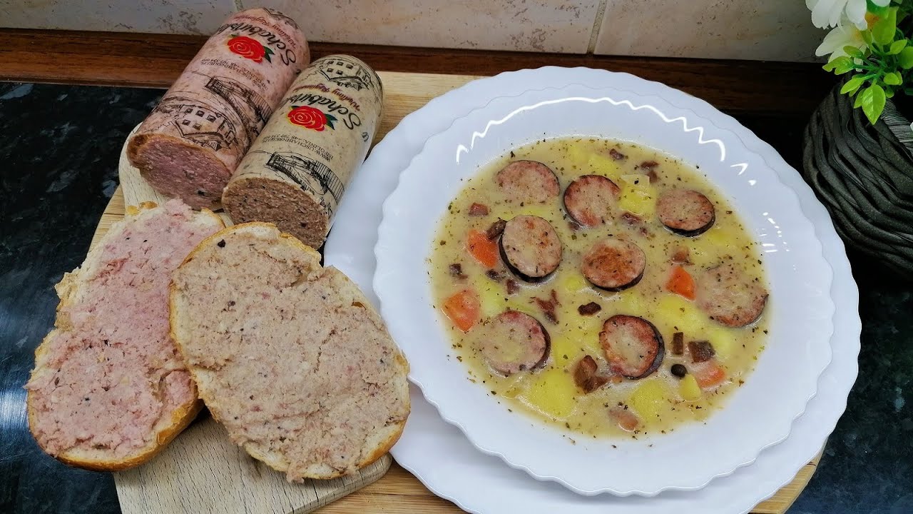 Zalewajka z ziemniakami i kiełbasą. Gwarancja smacznego obiadu.