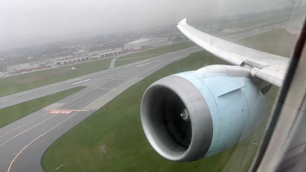 Air Canada Boeing 787-8 Dreamliner Rainy Takeoff from Toronto Pearson | YYZ-YUL