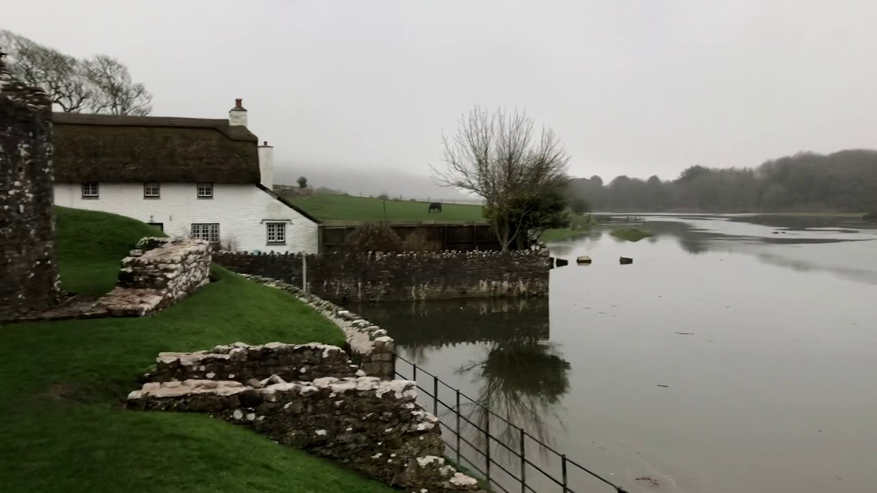 Spring high tide at Ogmore Castle