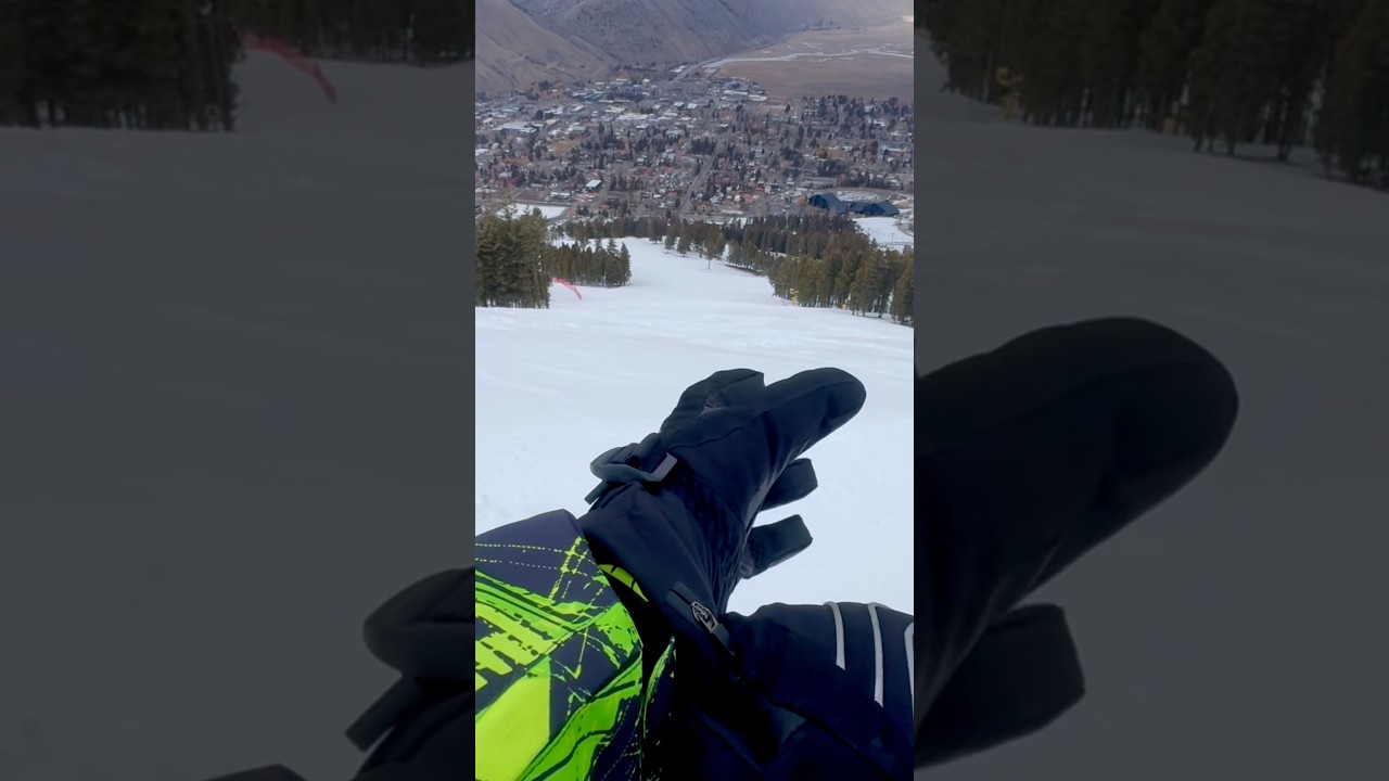 Black diamond run at Snow king mountain. Jackson, Wyoming #elk #snowboard #ski #powder #jacksonhole