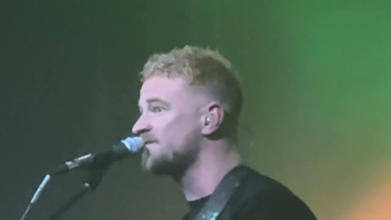 Beluga Lagoon, Misty Munro FM, Live, Oban, Corran Halls. 1.11.25 Love this! 