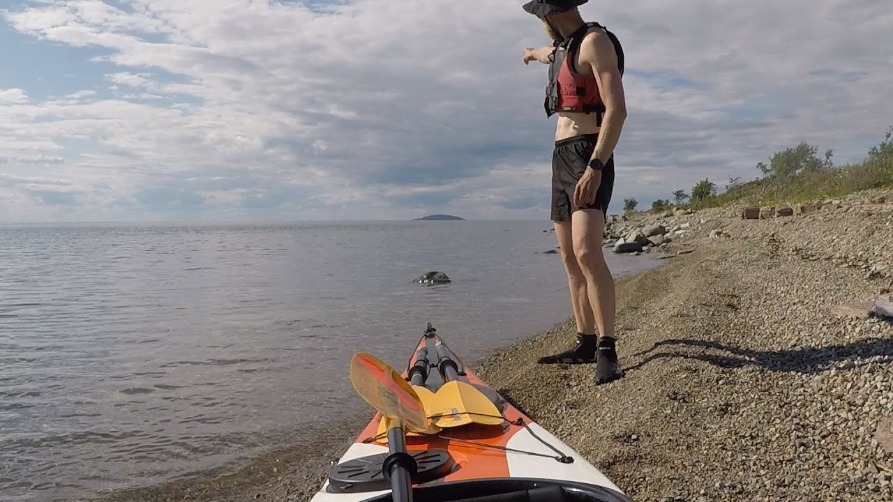 Blå Jungfrun by kayak