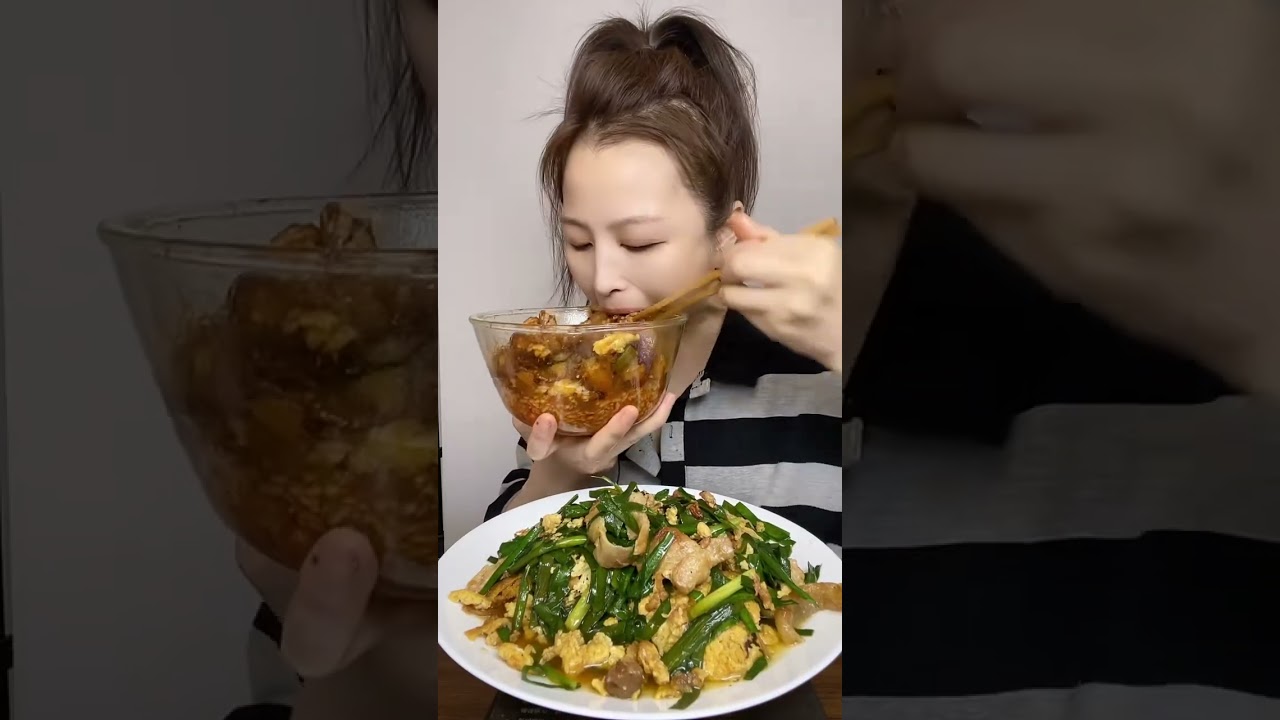 黄焖鸡泡饭 韭菜炒鸡蛋#青梅果在橱窗 #吃货日常 #每日美食分享 #黄焖鸡米饭 #哎呀妈呀太香了