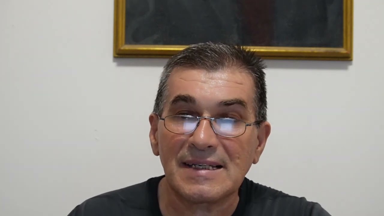 &Alpha;&Nu;&Epsilon;&Kappa;&Delta;&Omicron;&Tau;&Omicron;   . &Omicron;&Iota; &Tau;&Rho;&Epsilon;&Iota;&Sigma;  &Phi;&Iota;&Lambda;&Omicron;&Iota;  . &Pi;&Omicron;&Rho;&Tau;&Omicron;&Gamma;&Alpha;&Lambda;&Iota;&Kappa;&Alpha;. Os tr&ecirc;s amigos.