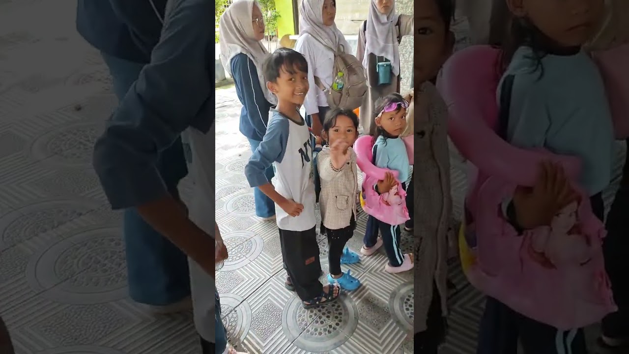 Main ke kolam renang 3 bintang firdaus indramayu 