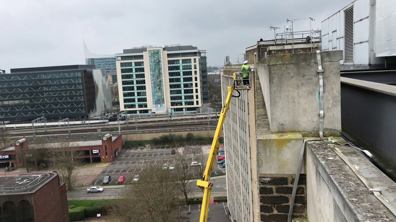 50m MEWP - 01707 657212 | testing@hendersonthomas.co.uk