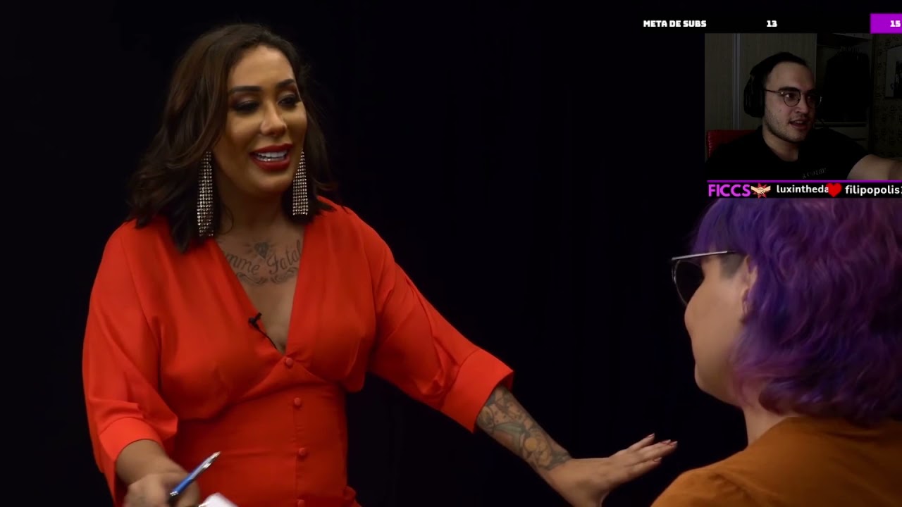 reagindo a uma mulher TRANS e uma FEMINISTA RADICAL conversando