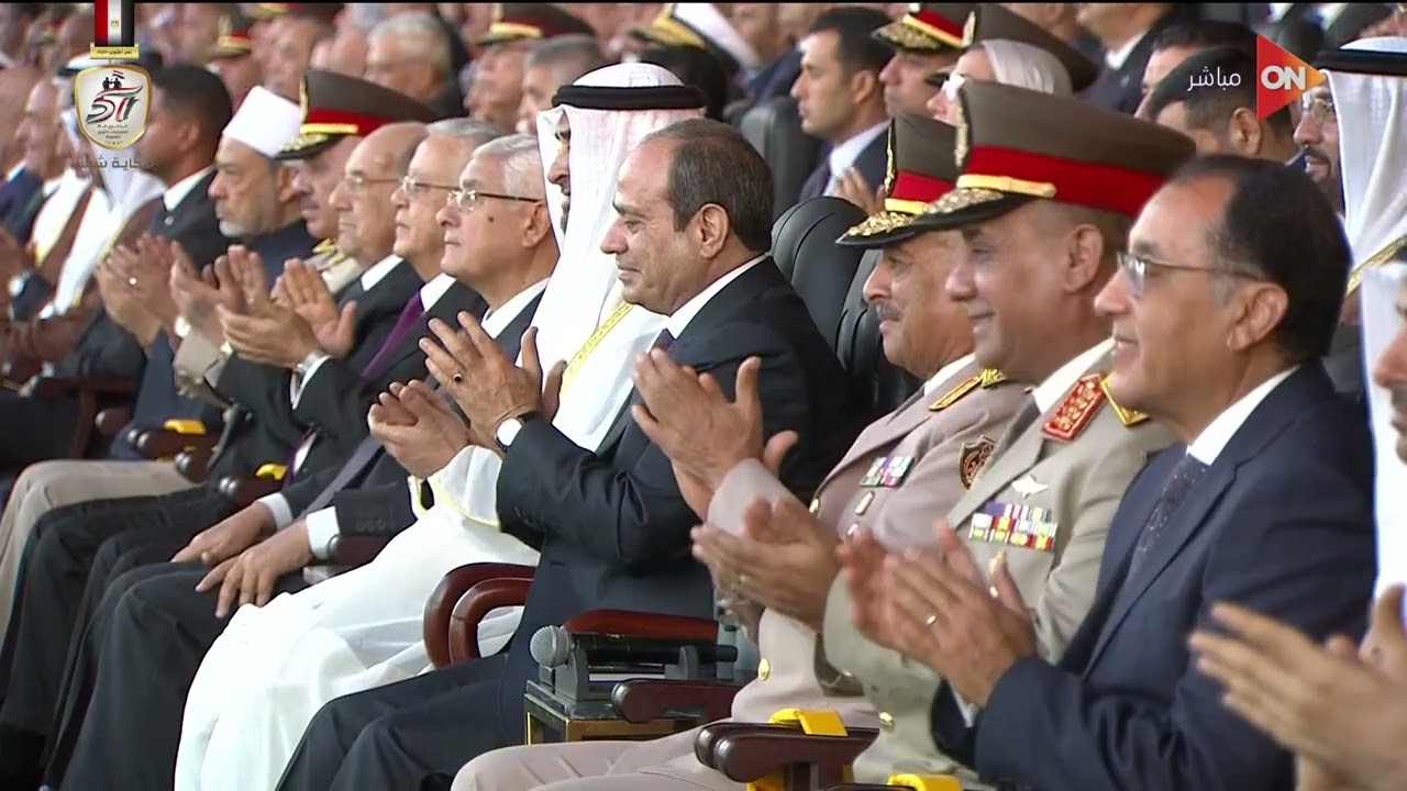 عرض الفروسية للأكاديمية العسكرية المصرية بحضور الرئيس السيسي والشيخ محمد بن زايد آل نهيان