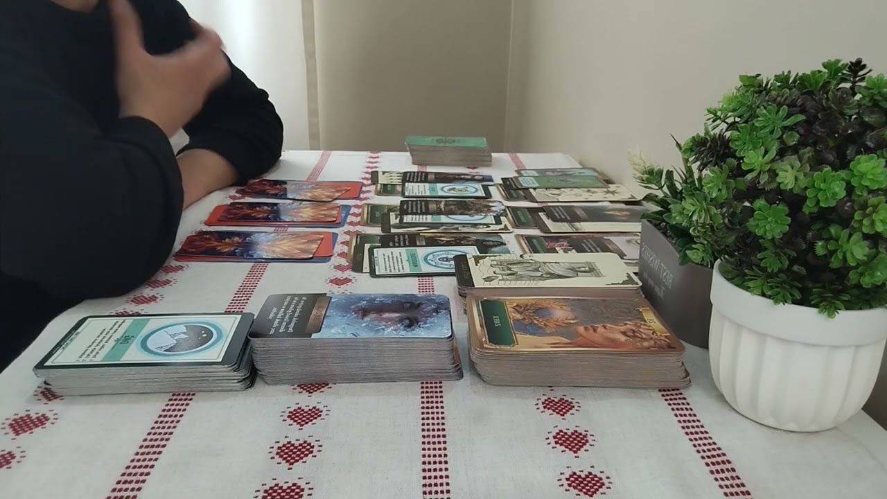 Aklındaki kişi ❤ Biraz daha beklemem lazım #aklimdakikişi #tarot #astrolojiyorumu #keşfet #reels 