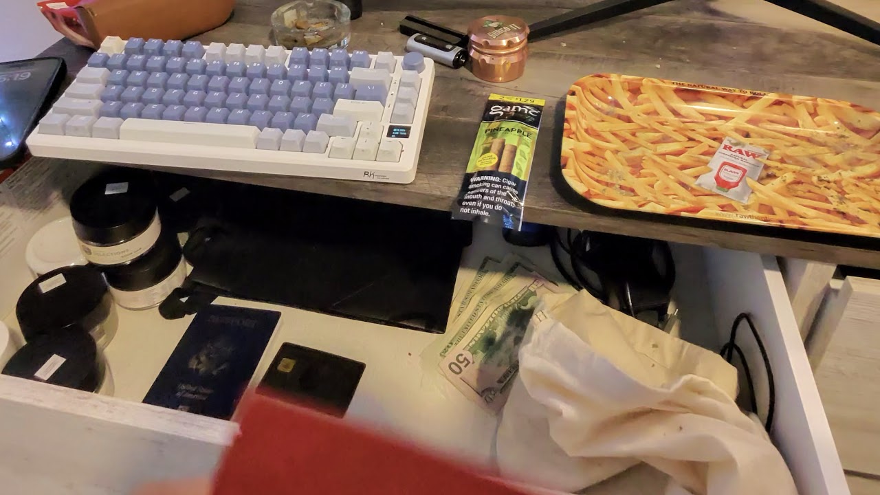 SMOKE SESH + CHILL VIBES + GET IN HERE NOW!