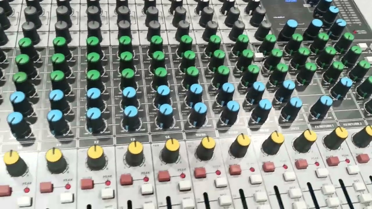 soundcraft signature 22mtk mixer