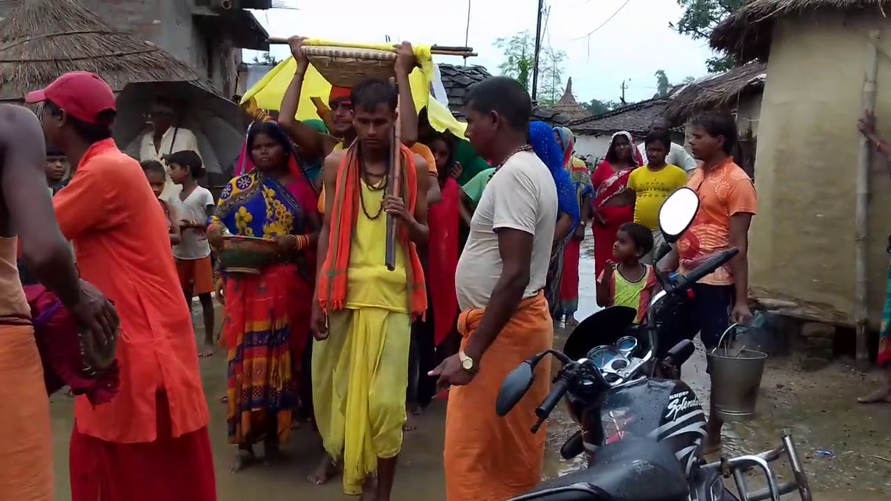 Bani goraiya baba ki pooja(2)