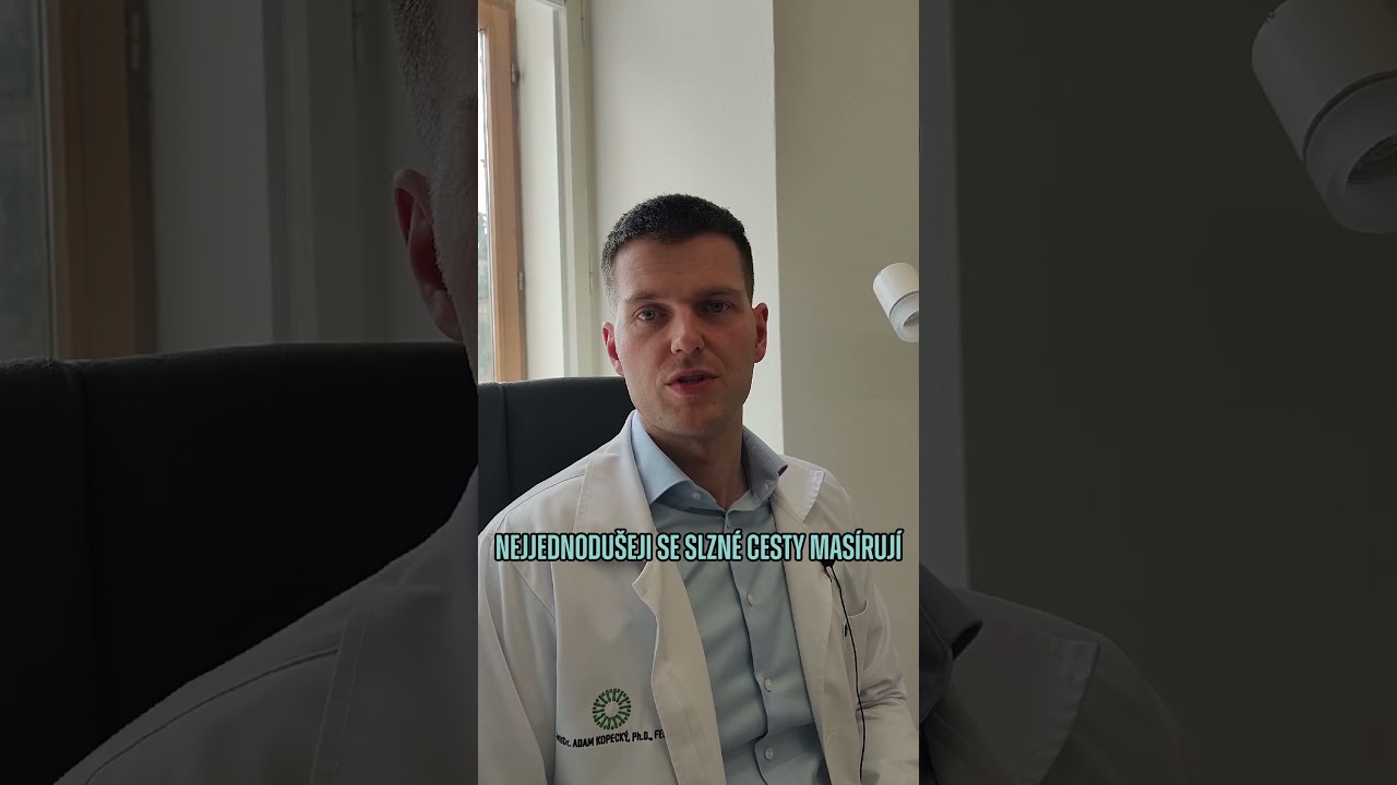 👁️ Jak d&iacute;těti mas&iacute;rovat slzn&eacute; cesty?💡 #ocnilekarstvi #detskeoci #zdraveoci #detskezdravi #ocnilekar