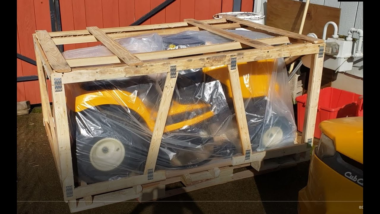 Обзор и демонстрация новой газонокосилки Cub Cadet XT1 с декой 46 дюймов в открытом кузове