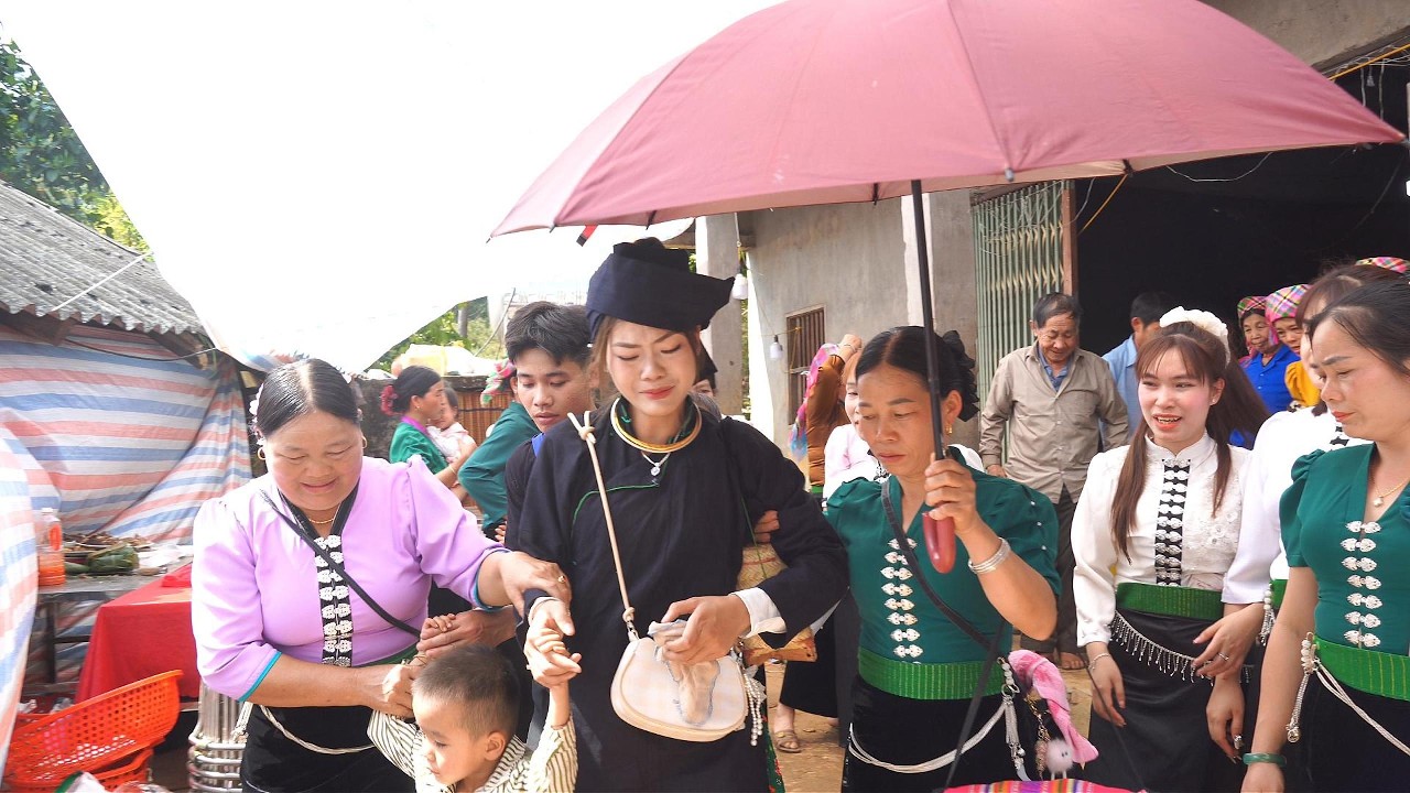 Toàn cảnh phong tục đón dâu Tây Bắc Thị Hương& Văn Nguyên  tại bản Đông xã Than Uyên