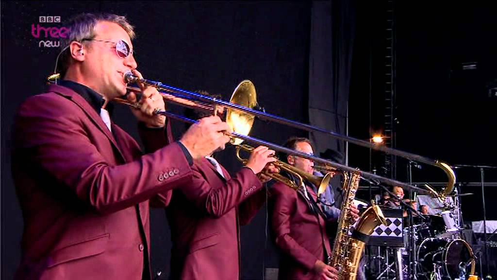 Madness - Madness - Reading Festival 2011.mpg
