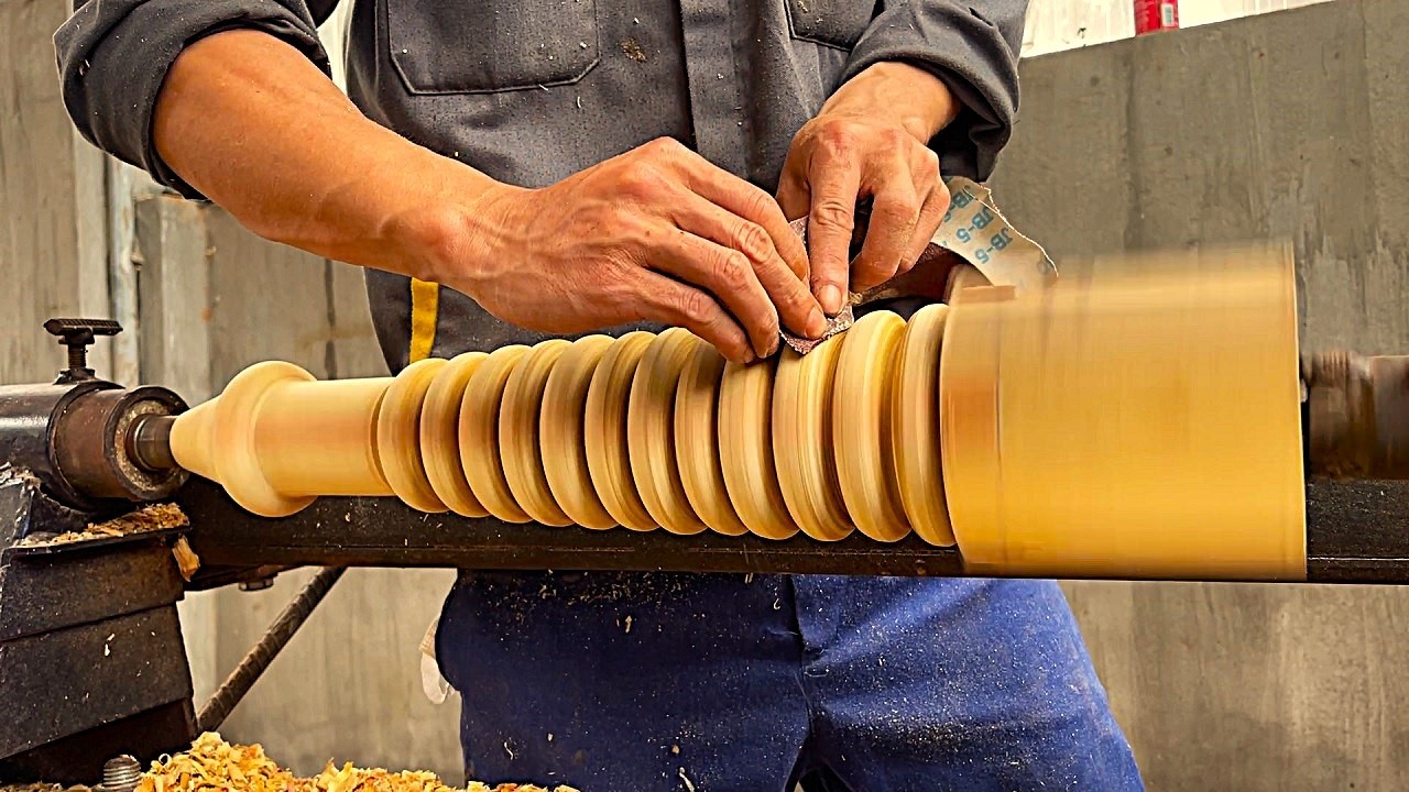 Let's See How The Craftsman Creates The Beauty Of The Table Through His Skills.