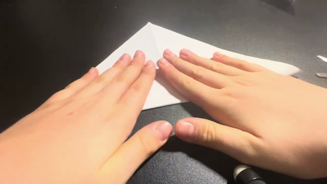 Realizziamo un origami a forma di farfalla