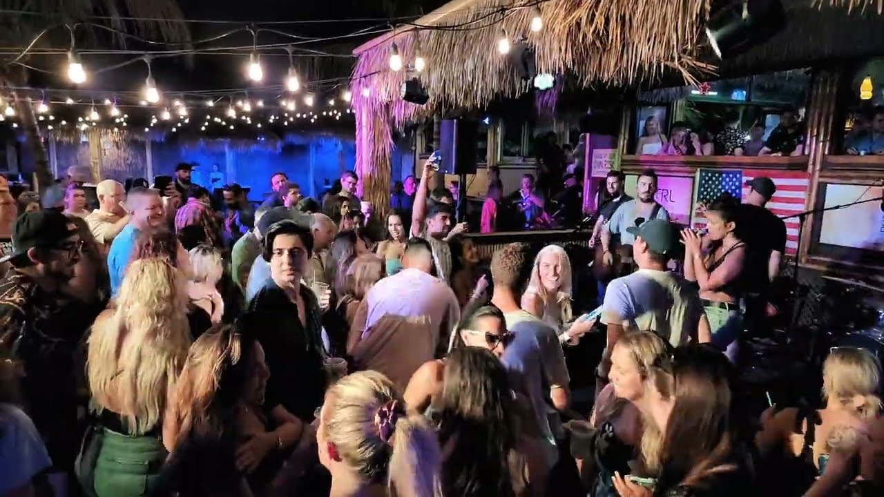 What's Up? (4 Non Blondes Cover) - The 90's Band at Dublin Deck 8.6.22