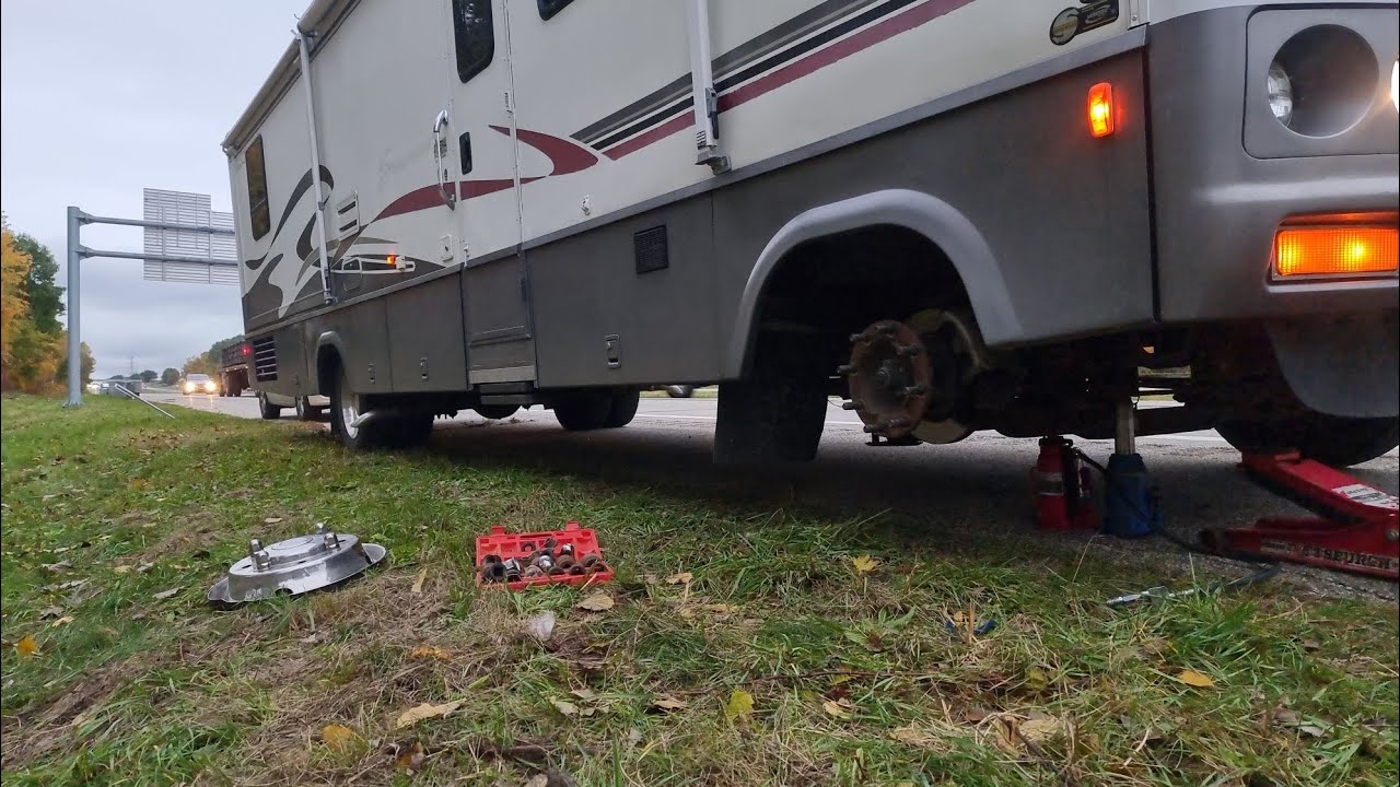 !!! Kupilem Amerykański kampera na licytacji w USA i wybuchła opona na autostradzie.