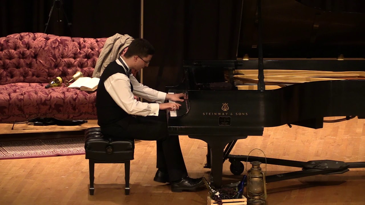 Adam Swanson performing Tom Brier's "Blue Sahara: An Oriental Foxtrot"  (2018)