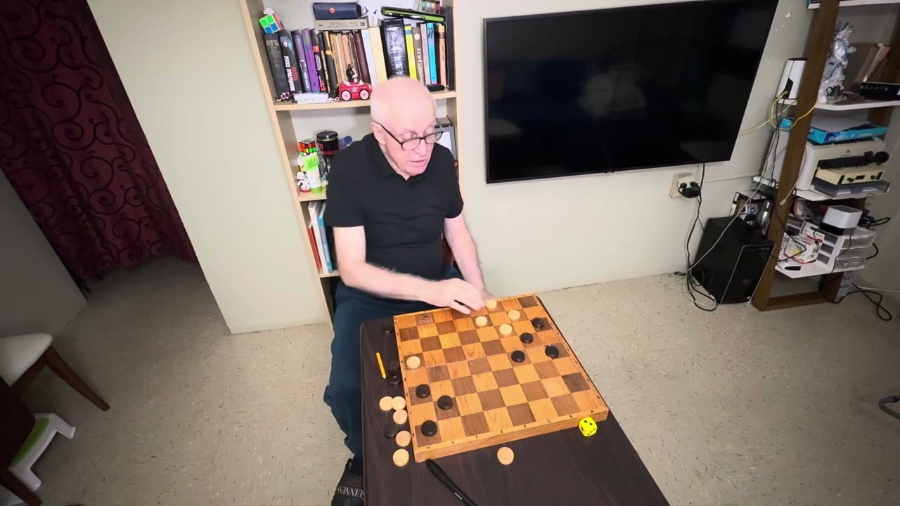 Russian checkers 2057***