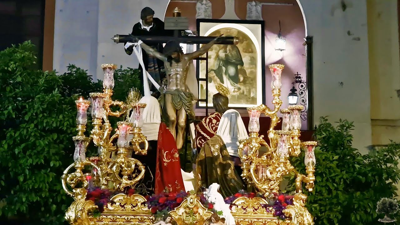 El misterio del Cristo de las Cinco Llagas de la Trinidad por la Cuesta del Bacalao