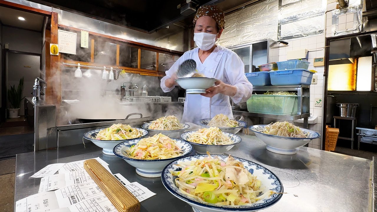 500 Bowls a Day! Non-Stop Rush of Best-Selling Champon & Katsudon!