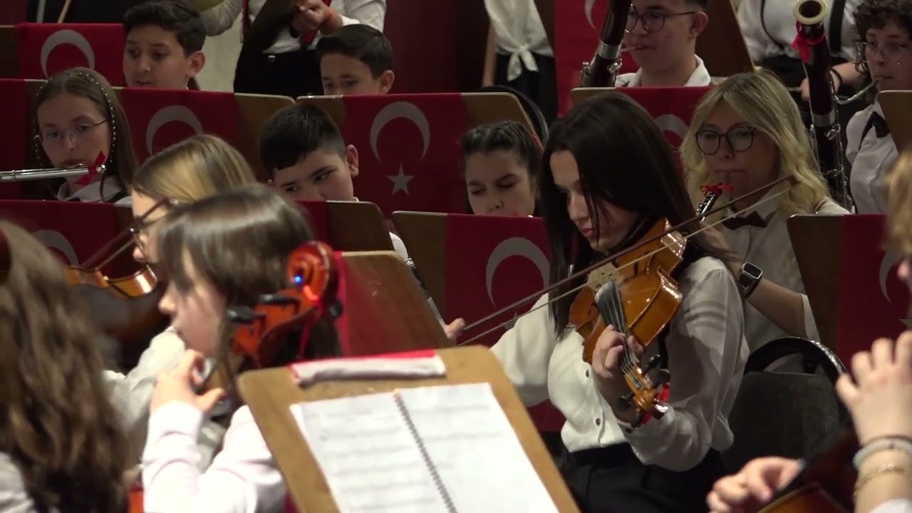 İki Elin Sesi Var Çocuk ve Gençlik Senfoni Orkestrası ve Korosu 23 Nisan Konseri