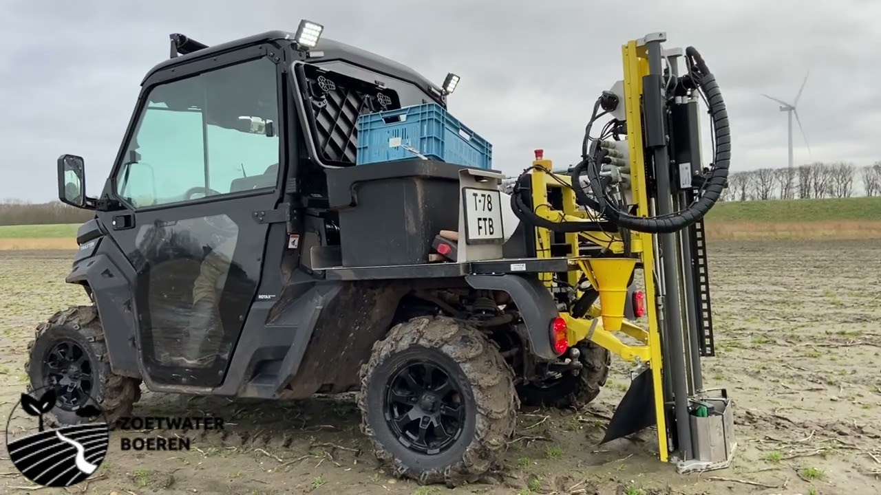 Bodemmonsters nemen voor het project Zoetwaterboeren