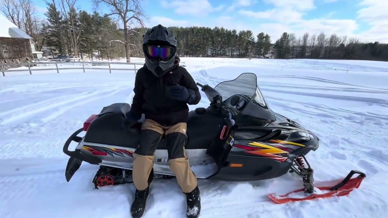 Comparing the Ski-doo MXZ 380 vs Arctic cat Z-370