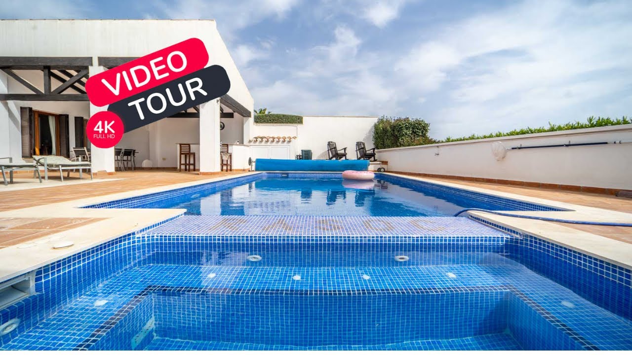 4 bed Villa with private pool on El Valle Golf Resort